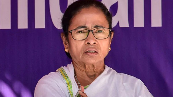 ममता बनर्जी लगातार हार की समीक्षा कर रही हैं