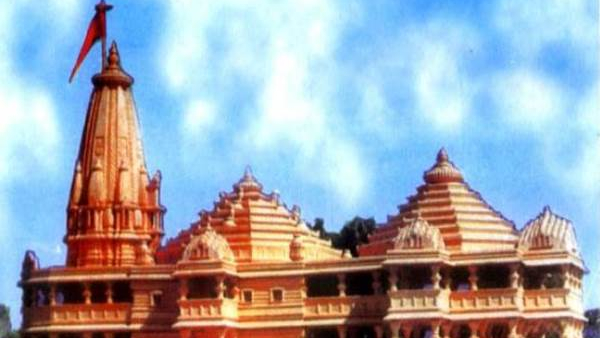 सार्वजनिक मंचों से किया गया सम्मानित