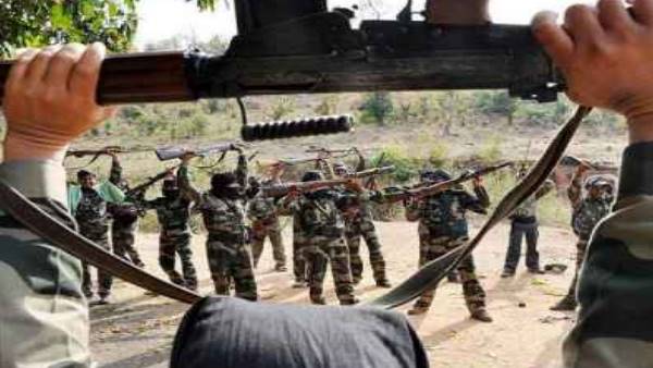 क्षेत्र में नक्सलियों के पास से दूसरी बार मिले विदेशी राइफल क्षेत्र में नक्सलियों के पास से दूसरी बार मिले विदेशी राइफल