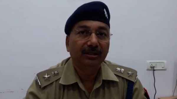 पुलिस को दी तहरीर