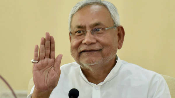 कई जिलों के कप्तान इधर से उधर कई जिलों के कप्तान इधर से उधर