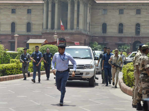 दोनों बिल्डिंग्स में 1,000 कमरें दोनों बिल्डिंग्स में 1,000 कमरें