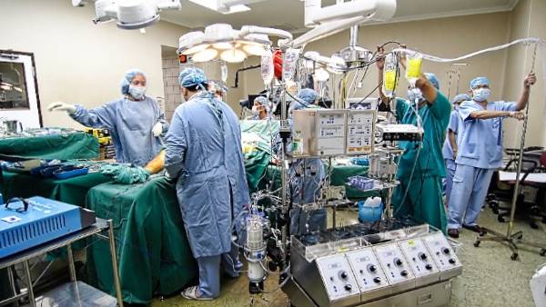 जीसस और उनके पिछे चमकती आभा देखने का दावा