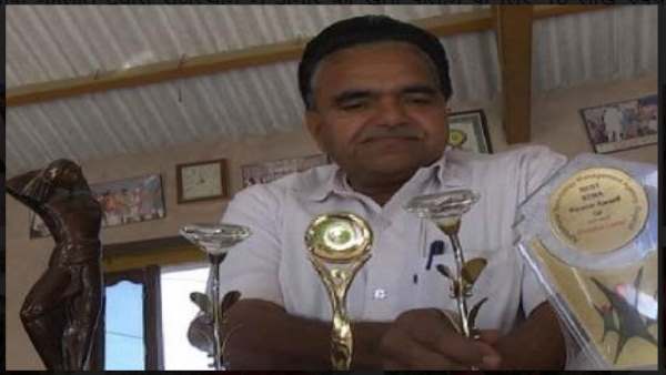 फिर एक दिन पद्मश्री पुरस्कार मिला फिर एक दिन पद्मश्री पुरस्कार मिला