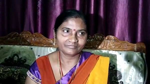 मां अब भी बुलाती है प्रियंका