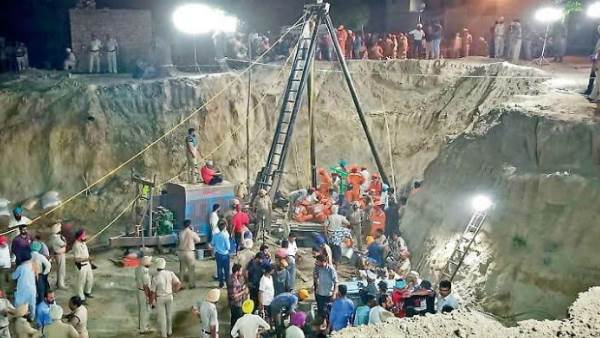 6 जून को बोरवेल में गिरा था दो साल का फतेहवीर