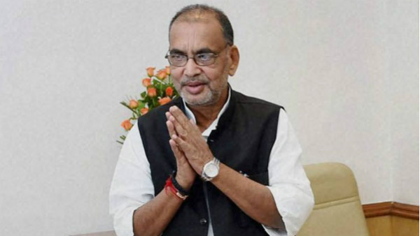 ये नाम हैं दौड़ में आगे