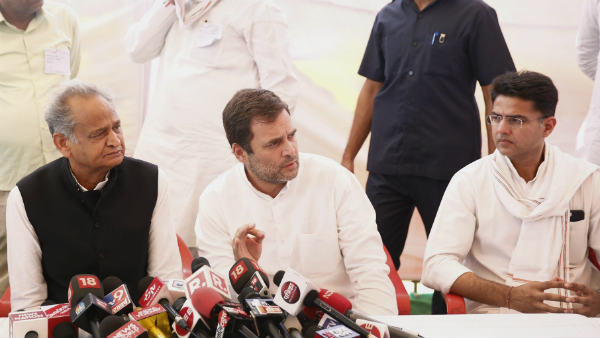 आम कार्यकर्ताओं का पार्टी से मोहभंग आम कार्यकर्ताओं का पार्टी से मोहभंग