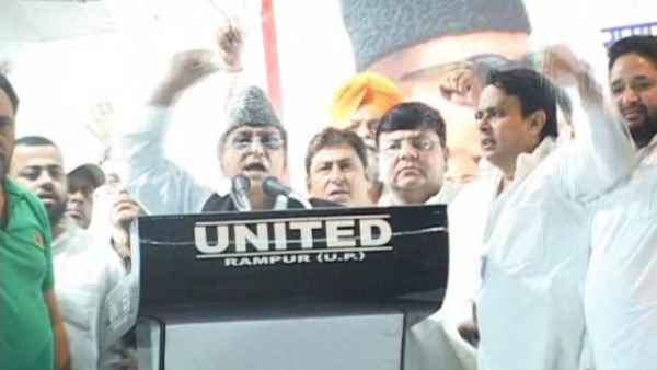 विवादों से नाता