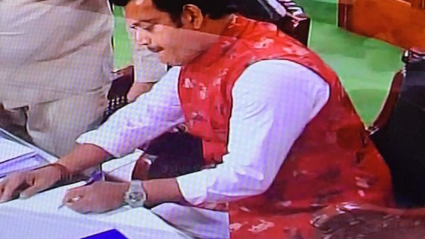 भोजपुरी भाषा को आठवीं अनुसूची में शामिल करवाएंगे रवि किशन भोजपुरी भाषा को आठवीं अनुसूची में शामिल करवाएंगे रवि किशन