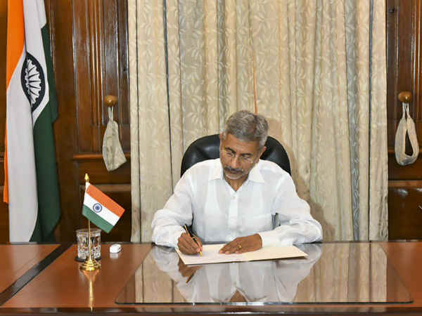 साल 2015 में बने थे विदेश सचिव 