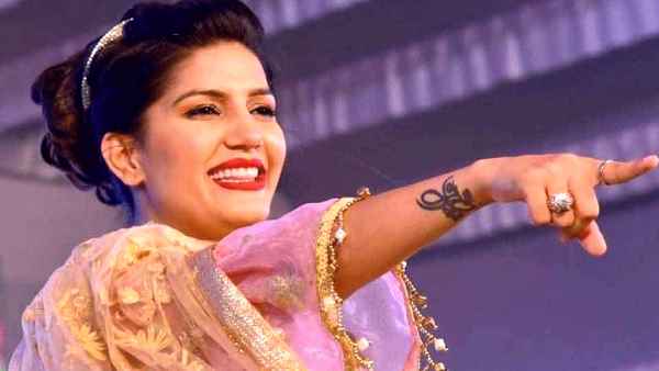 परफार्मेंस छोड़कर बीच में ही चली गई सपना 