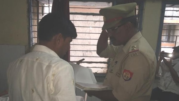 गांववालों ने पुलिस को दी सूचना