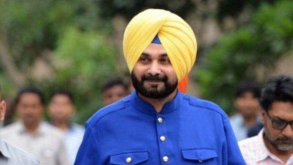 अन्य मंत्रियों के विभाग भी बदले