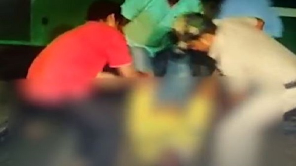 पब की छत से गिरने से दो की मौत