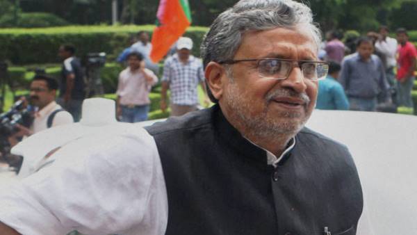 सुशील मोदी की ओर से रखी पार्टी से जेडीयू नेताओं ने बनाई दूरी