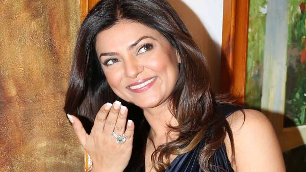 दो बेटी, दोनों को गोद लिया है