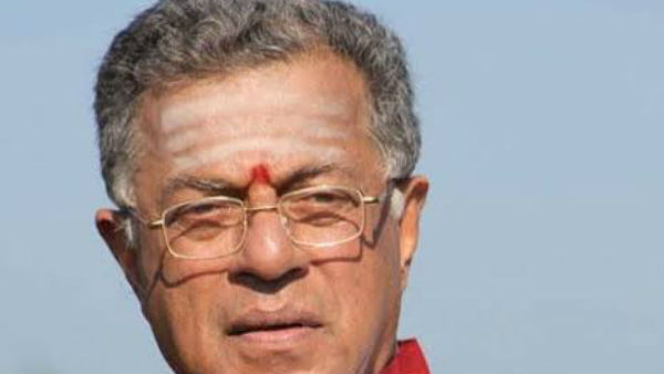 'मी टू अर्बन नक्सल' की लटकाई थी तख्ती