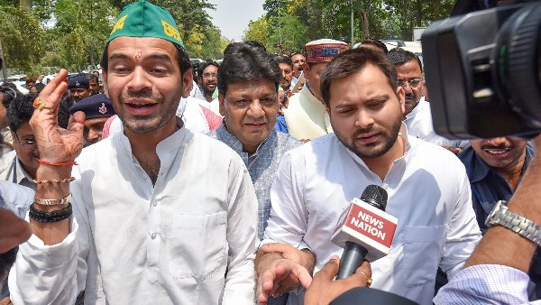 तेजस्वी अदृश्य, क्या तेजप्रताप होंगे नयी भूमिका में