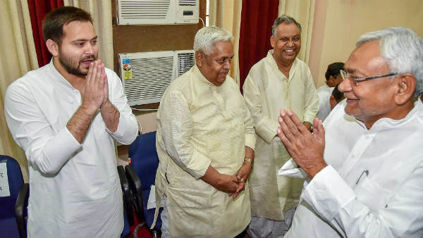 तेजस्वी यादव को नीतीश सरकार की क्लिनचिट