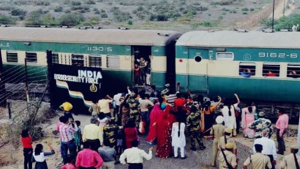 इन दो पाक नागरिकों को भी पकड़ा