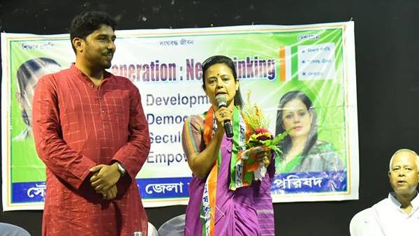 कांग्रेस से की राजनीति में एंट्री