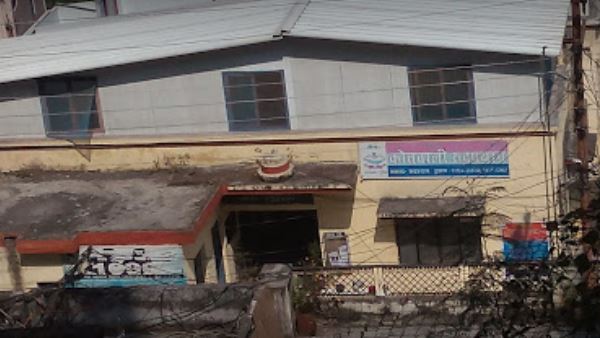 तीनों आरोपियों को देर रात्रि को गिरफ्तार किया गया