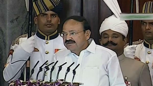 सांसदों के भाजपा में विलय को टीडीपी ने दी है चुनौती