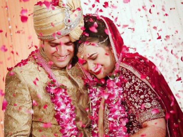 2015 में टॉप किया UPSC, अतहर आमिर खान से की शादी 2015 में टॉप किया UPSC, अतहर आमिर खान से की शादी