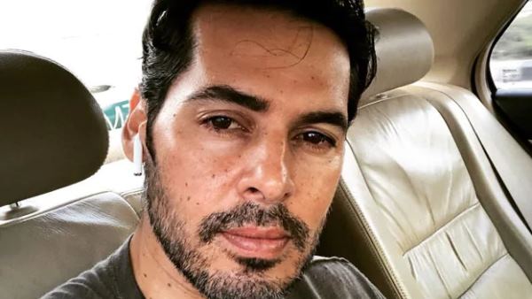 बॉलीवुड से दूरी बना चुके हैं डीनो