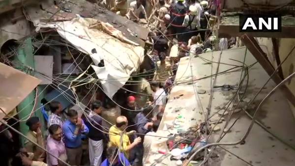 इमारत के 100 साल पुरानी होने का दावा