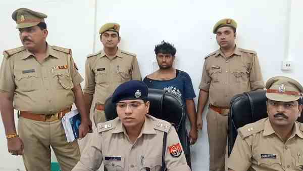 police arrested criminals who looted woman