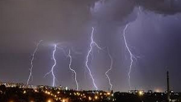 केरल में भारी बारिश की चेतावनी केरल में भारी बारिश की चेतावनी