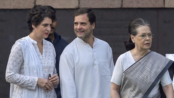 राहुल, प्रियंका और सोनिया गांधी नहीं हुए बैठक में शामिल 