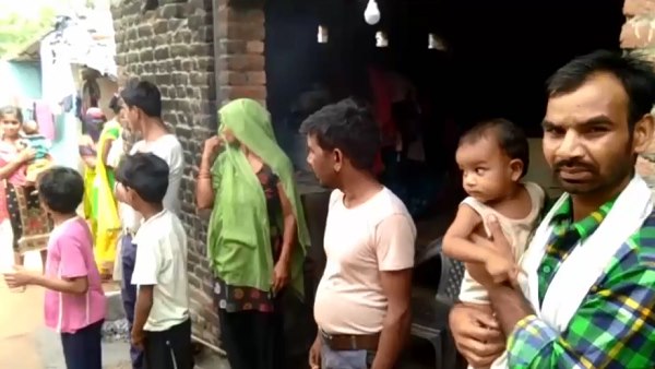 मुरादाबाद में मिले मुगलकाल के 698 चांदी के सिक्के