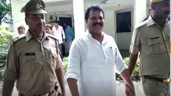 police arrested 4 men in surendra singh murder case