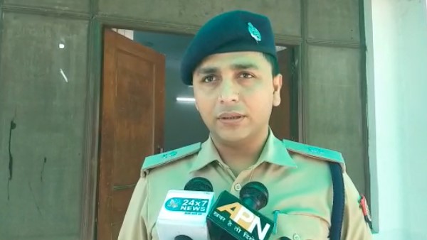 villagers chopped off man hair in agra