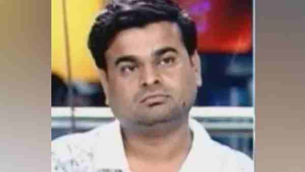 जज ने कोर्ट रूम में ही अजितेश को बैठाया जज ने कोर्ट रूम में ही अजितेश को बैठाया