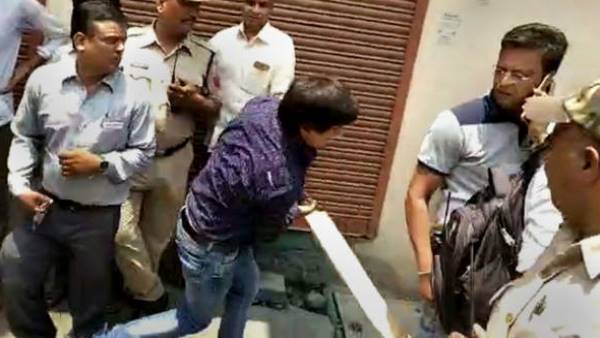 आकाश के खिलाफ एक्शन ले सकती है पार्टी