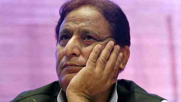 26 किसानों की जमीन जबरन हड़पने का आरोप