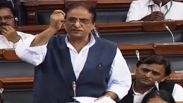 महिला सांसद पर टिप्पणी कर बुरे फंसे हैं आजम