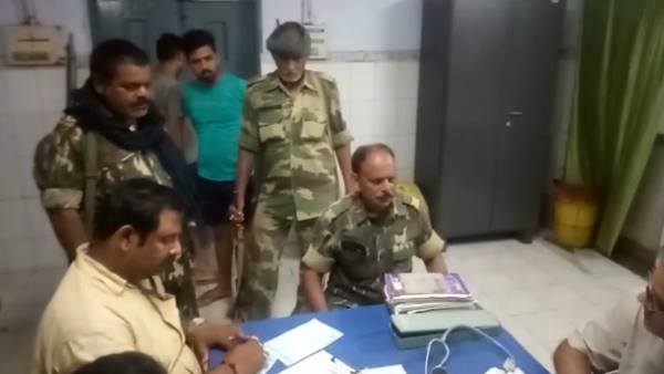 sand mafia attcaked many policemen in bihar