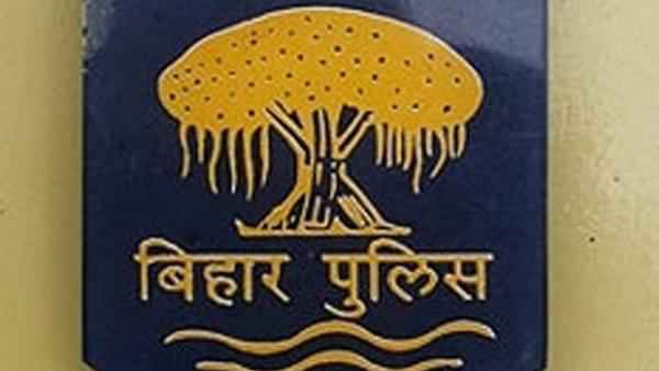 पुलिस को 6 लोगों के खिलाफ दी तहरीर