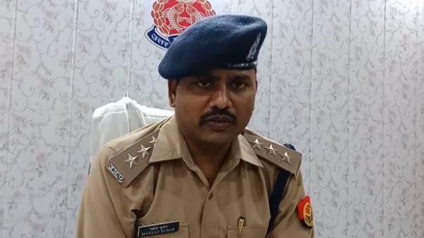 पंचायत के फरमान पर पुलिस ने झाड़ा पल्ला