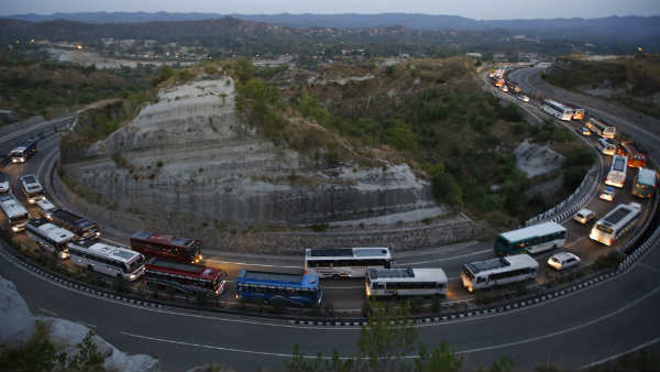 सुबह 10 बजे से दोपहर तक लागू पाबंदी 