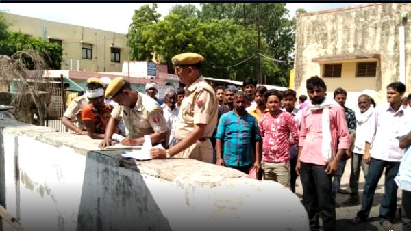 car hits mama bhanja during kanwar yatra on agra mumbai highway