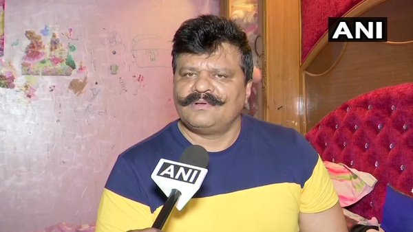 चैंपियन बोले- 'क्या शराब पीना और लाइसेंसी बंदूक रखना अपराध है?'