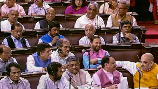 सरकारी फ्लोर मैनेजमेंट से विपक्ष चारों खाने चित