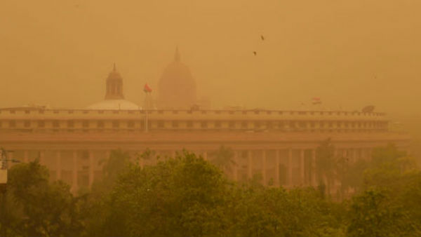 बिहार में भारी बारिश की वजह से बाढ़ जैसे हालात