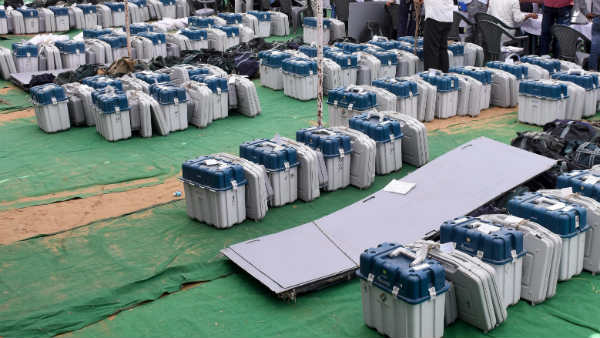 ईवीएम पर उठाए सवाल ईवीएम पर उठाए सवाल